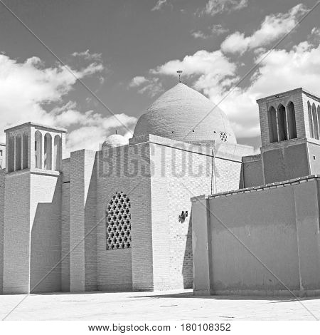 In Iran The  Antique    House
