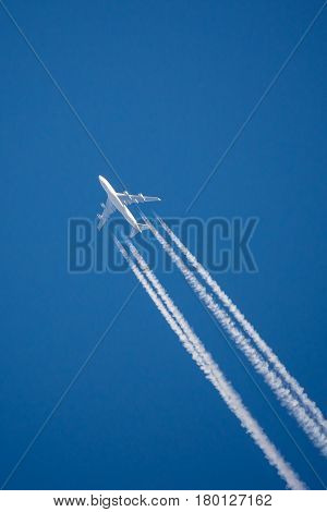 Single Jet With Visible Smoke Lines
