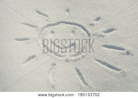 Drawing in the snow (Snowy cold sun)
