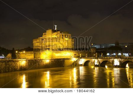 Castel Sant'angelo e a ponte Sant'angelo