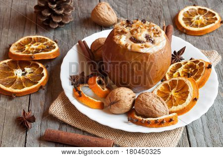 Baked apples sutffed with curds and nuts