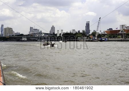 Cities along the Chao Phraya include Nakhon Sawan Uthai Thani Chainat Singburi Ang Thong Ayutthaya Pathum Thani Nonthaburi Bangkok and Samut Prakan listed from north to south. These cities are among the most historically significant and densely populated