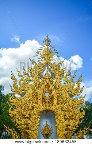 The Architecture is gold color in the Wat.