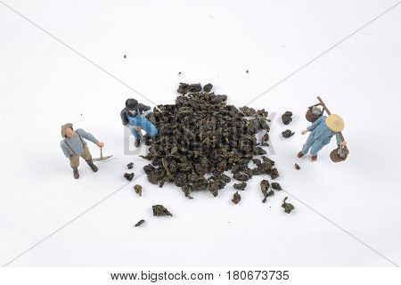 the mini ature worker work with tea