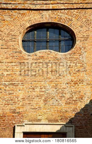 Brown  Europe  Italy  Lombardy         The Milano  Closed Brick