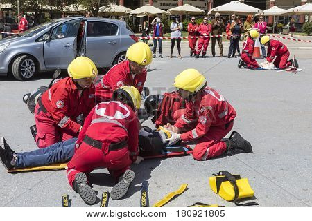 First Aid, Victim Liberation In An Car Accident