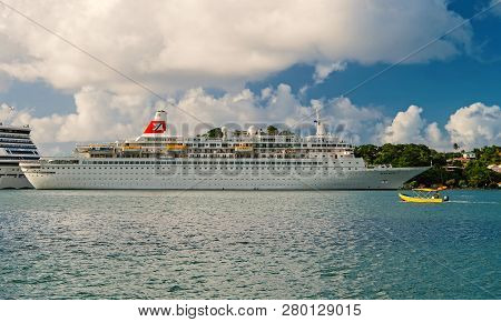 Castries, St.lucia - November 26, 2015: Ships And Motor Boat In Blue Sea At Tropical Beach. Liner In