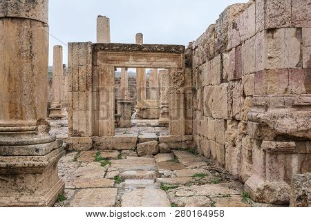 Jerash, Jordan, December 08, 2018 : Remains Of Temple The Macellum In The Great Roman City Of Jerash