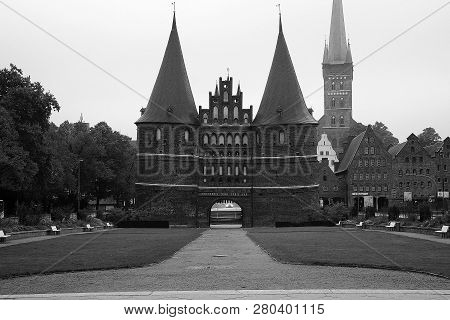 Holsten Gate In The City Black And White