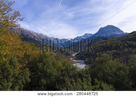 The National Park Of Tzoumerka,peristeri & Arachthos Gorge,is An Open Land Area Of About 820 Km2,loc