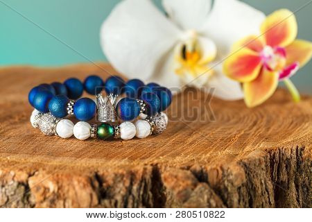 Beautiful Jewelry Made Of Natural Stones And Exquisite Accessories