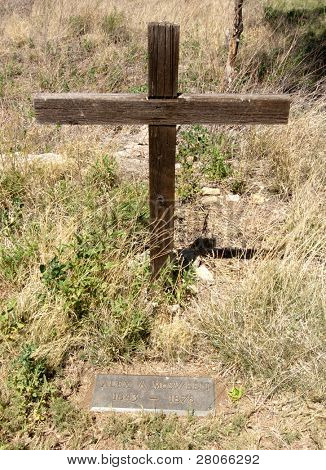 アレックス A. McSween、リンカーン郡戦争の victom の有名な木製クロス墓サイト