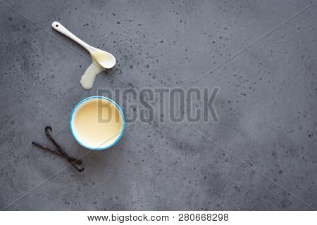 Vanilla Sauce Or Condensed Milk
