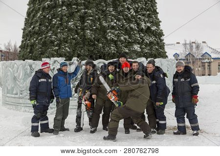 Team Of Builders Of Assemblers Of The Ice Town