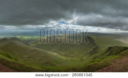 Bedautiful Landscape Image Of View From Pen-y-fan Towards Cribyn And Corn Du In Brecon Beacons