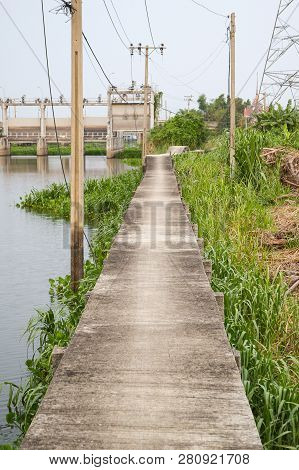 Walkway In Waterfront Klong Preng Chachoengsao Thailand