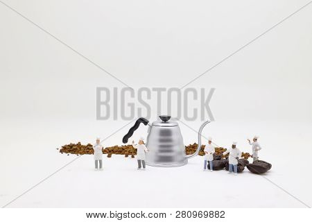 A Figure Cooker With Professional Coffee Maker