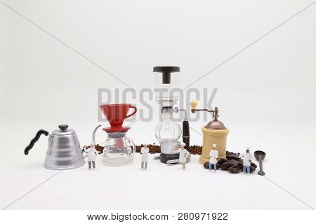 A Figure Cooker With Professional Coffee Maker