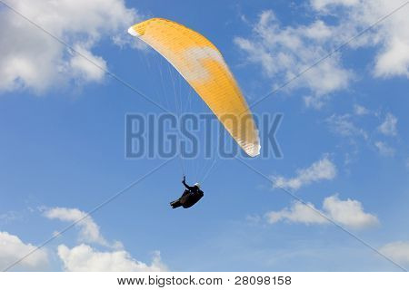 CALDELAS, PORTUGAL - 1. maj: Paragliding Festival Icaro de Caldelas 2010, i nordlige Portugal, 1