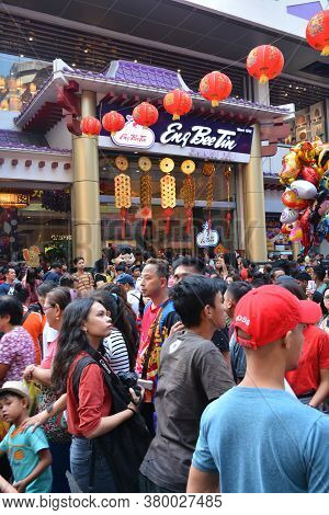 Manila, Ph - Feb 5 - People Gather During Chinese New Year On February 5, 2019 In Manila, Philippine