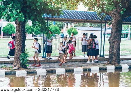 Kanchanaburi,thailand-july 2,2020:unidentified Elementary School Students Wear Face Mask To Prevent 