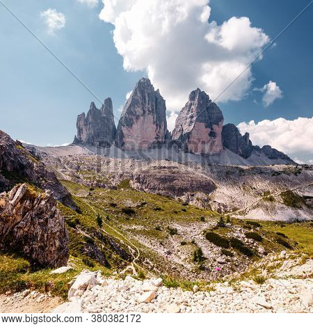 Awesome Alpine Highlands In Sunny Day. Wonderful Mountauns Scenery. Scenic Image Of Majestic Dolomit