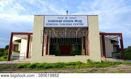 Kalaburagi, Karnataka/india-august 11.2020: Close Front View Of Remedial Coaching Centre Building, G