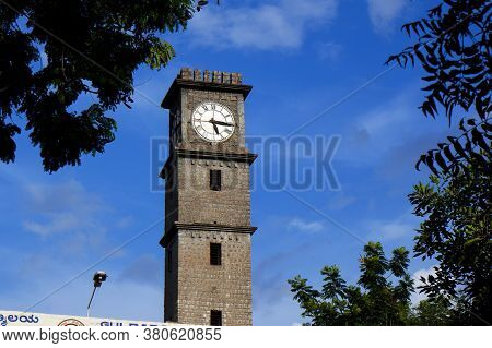 Kalaburagi, Karnataka/india-august 11.2020: Close Shot Of Library Clock Tower Building Isolated In G