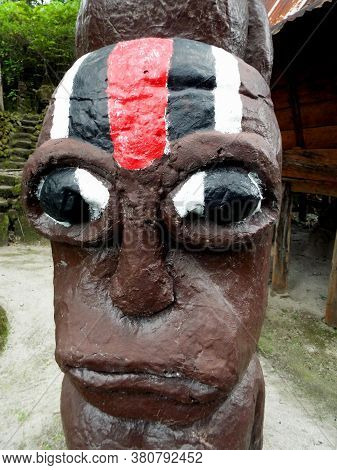 Pulau Samosir, Lake Toba, Sumatra, Indonesia, January 13, 2018: Detail Of A Toten Made With Heads In