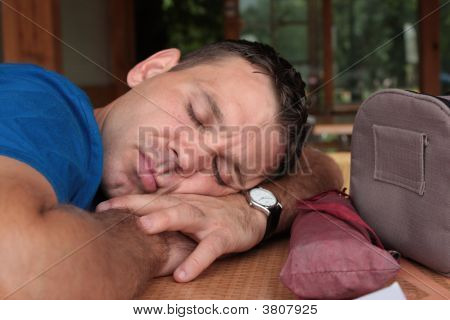 Dormire l'uomo