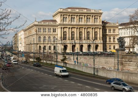 Budapešť