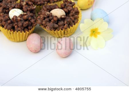 Gâteaux de Pâques oeuf avec Bloom