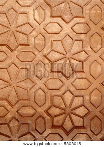 schöne Steinmetzarbeiten an der Wand eines Hauses ist Marrakech, Marokko