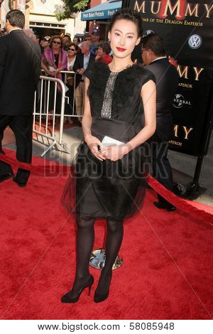 Isabella Leong  at the Premiere of 