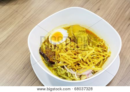 Khao Soi Thai Crispy Noodle Chicken Curry