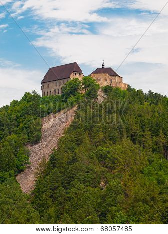 Tocnik Castle