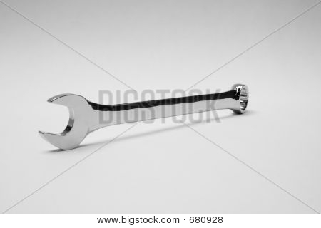 크롬의 렌치 