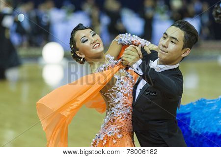 Minsk-belarus, October 5, 2014: Unidentified Professional Dance Couple Performs Adult Standard Progr