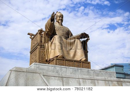 Statue of King Sejong