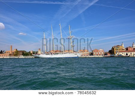 Luxury Sailfish Star Clipper In Venice
