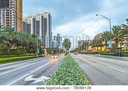 Early Morning Streetview In Sunny Isles Beach