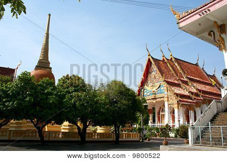 Starověké chrámy centrální centra města Phuket.