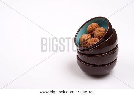 Wallnuts в миску