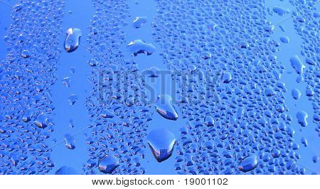 Fém felületen kondenzálására