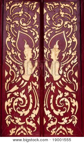 Lo scultura in legno