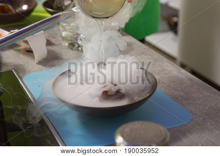 molecular gastronomy. Thick Smoke in a plate