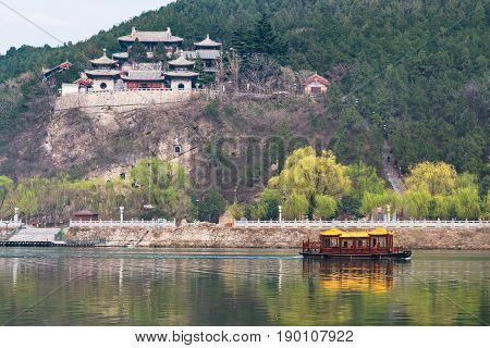 Temples On East Hill Of Longmen Caves