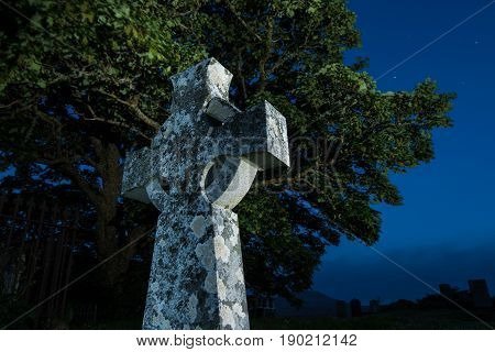 One Celit Cross