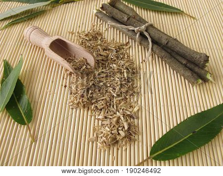 Loose tea from willow bark and fresh bark and leaves