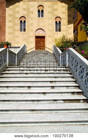 Day Italy Church Tradate  Varese  Door Entrance  Windows